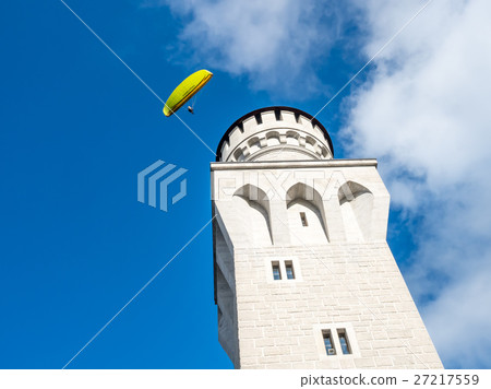 Parachute over Neuschwanstein castle 27217559