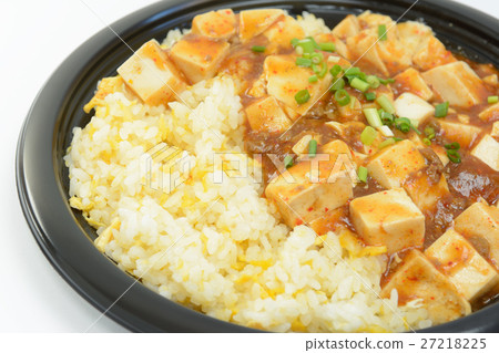 Delicious Makuba fried rice box lunch 27218225