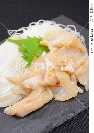 美味的白色醃製貝類生魚片 27218390