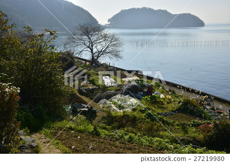 [Shiga Prefecture] Remote island of Lake Biwa, village scenery of Okishima (1,000 yen field) 27219980