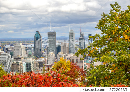 Montreal Skyline in fall, Canada 27220585