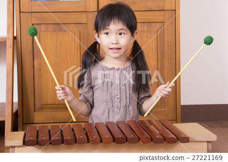 女孩 木琴 演奏 27221169