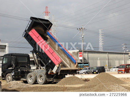 Dump truck sand carry-in 06 27225966