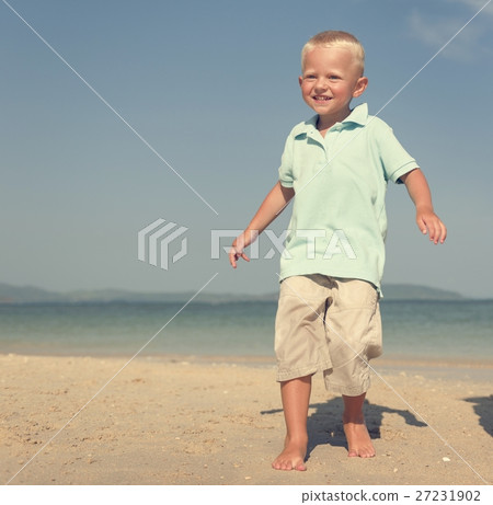 Beach Vacation Enjoying Holiday Relaxation Concept 27231902