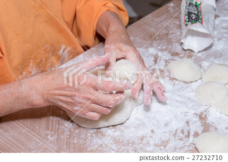 pounding mochi pounding mochi 27232710