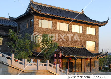 Water Street 27233090