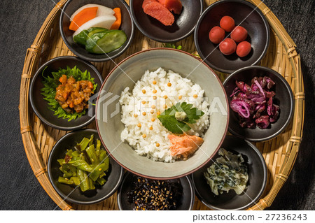 米飯和配菜許多配菜日本的米飯 27236243