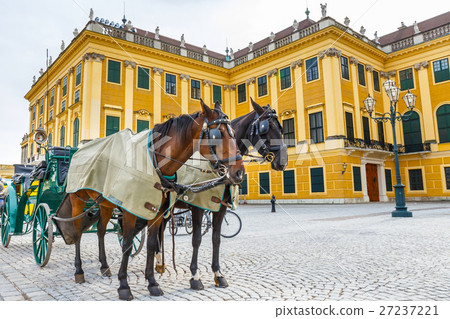 Horse carriages in Vienna , Austria Horse carriages in Vienna , Austria 27237221