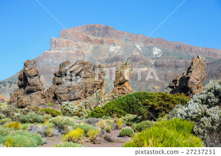 Roques de Garcia and El Teide Volcano, Tenerife 27237231