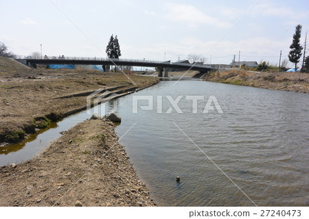 吉野川流經南陽市 吉野川流經南陽市 27240473