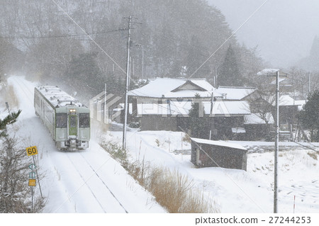 Yasuzaka Line in winter 27244253