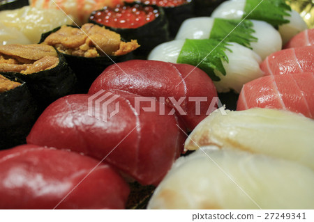 sushi sushi 27249341