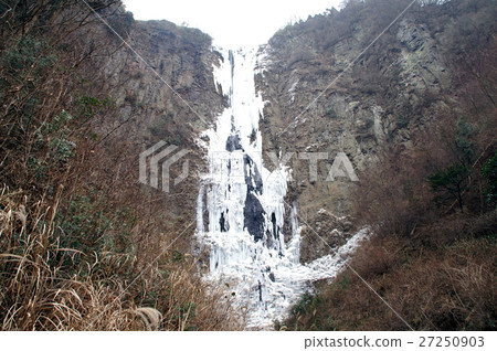Frozen gourd waterfall Frozen gourd waterfall 27250903