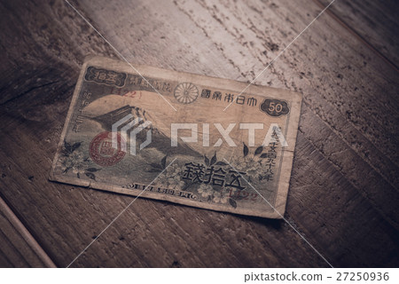 Coin banknote 27250936