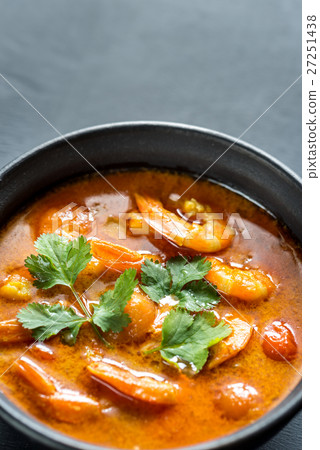 Bowl of thai yellow curry with seafood 27251438