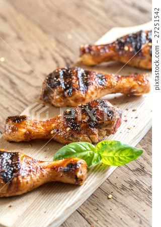 Grilled chicken drumsticks Grilled chicken drumsticks 27251542