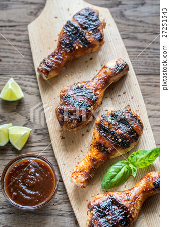 Grilled chicken drumsticks Grilled chicken drumsticks 27251543