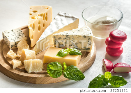 Various types of cheese 27251551