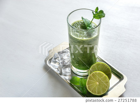 Green smoothie 27251788
