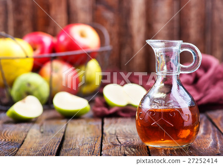 Apple cider vinegar 27252414