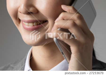 女人打電話，打電話，說話 27253670