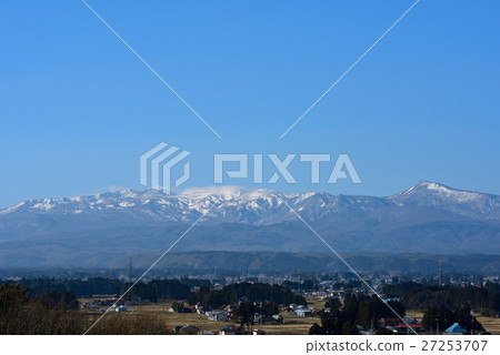 在早期的冬天下降在落石山 在早期的冬天下降在落石山 27253707