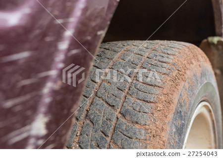 Car tire Car tire 27254043