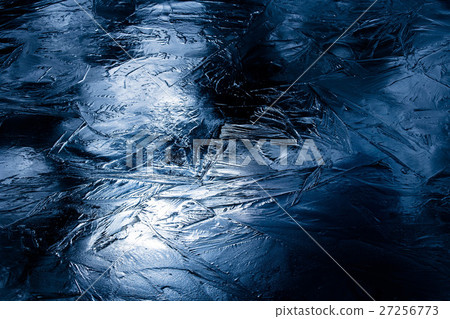 Frozen water 27256773