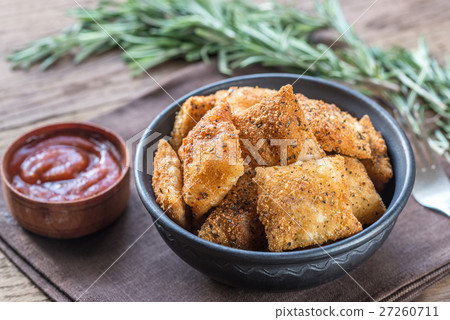 Plate with fried ravioli 27260711
