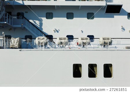Ship's side of a passenger ship Pasifiku bean paste 27261851