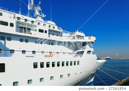   Passenger ship piercing at the large pier 27261854