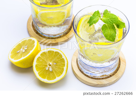 Lemon's carbonated water Lemon's carbonated water 27262666