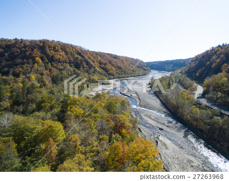 Eniwa Valley in the fall (aerial photograph) 27263968