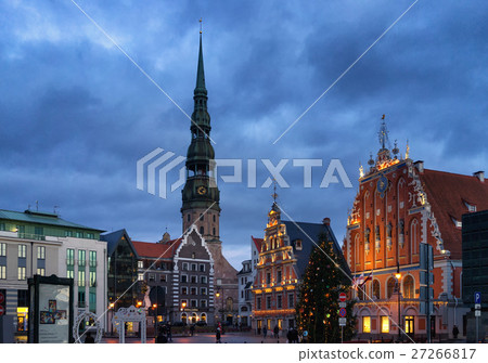 Town Hall Square in Riga with a Christmas tree 27266817