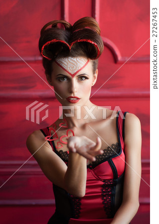 Beautiful sexy woman beckoning you Beautiful sexy woman beckoning you 27267453