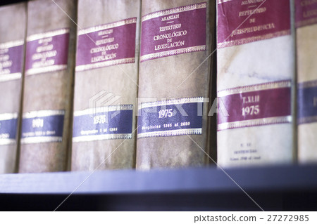 Legal books law reports 27272985