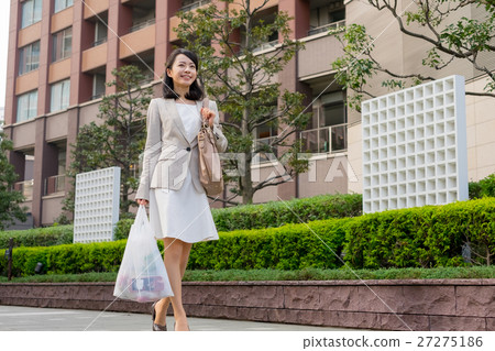 Shopping · Businesswoman Shopping · Businesswoman 27275186