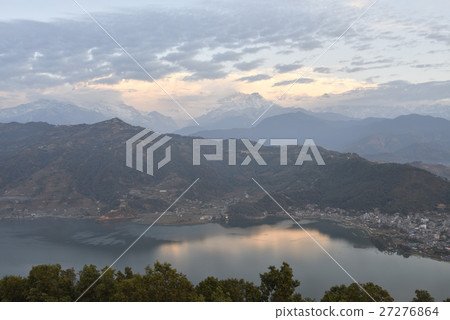 View of the Himalayas and Lake Whaka 27276864