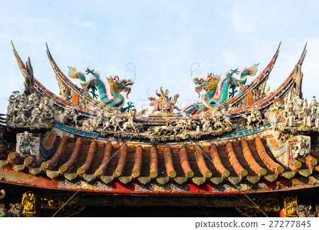 Roof with beautiful decoration of lungshan 27277845