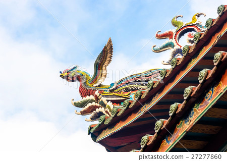 Roof with beautiful decoration of lungshan Roof with beautiful decoration of lungshan 27277860