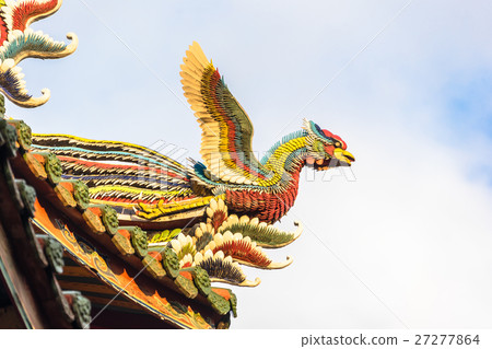 Roof with beautiful decoration of lungshan Roof with beautiful decoration of lungshan 27277864