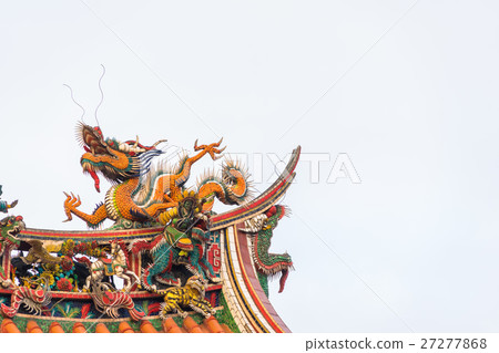 Roof with beautiful decoration of lungshan Roof with beautiful decoration of lungshan 27277868