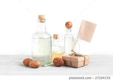 Various medicine or perfume bottles and empty tag Various medicine or perfume bottles and empty tag 27284159