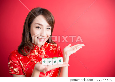 beauty woman wear cheongsam 27286389