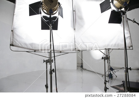 Studio lighting  27288084