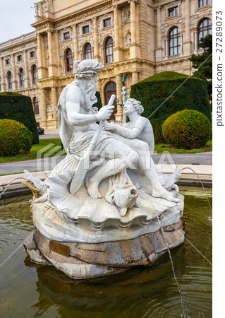 Fountain in Vienna, Austria Fountain in Vienna, Austria 27289073