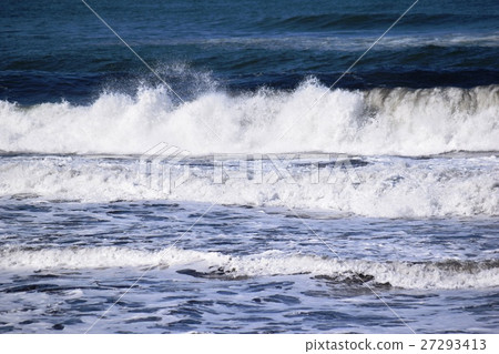 Rough waves 27293413
