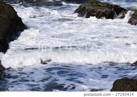 Rough waves 27293414