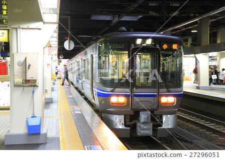 北陸幹線正常列車金澤站 北陸幹線正常列車金澤站 27296051