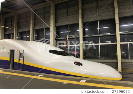 越後湯澤站E4系列Max Shinkansen火車Joetsu Shinkansen 越後湯澤站E4系列Max Shinkansen火車Joetsu Shinkansen 27296053